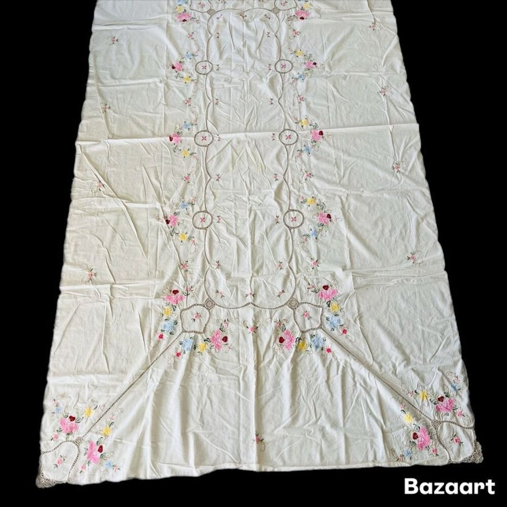 Vintage Tablecloth Cottage Core Lace Embroidery Applique Crochet Very Detailed